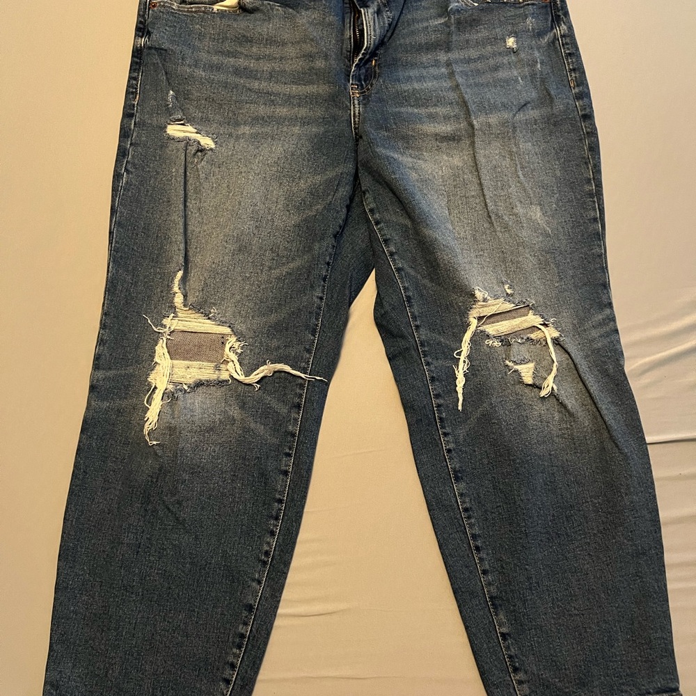 Old Navy Women’s Distressed Blue Jeans